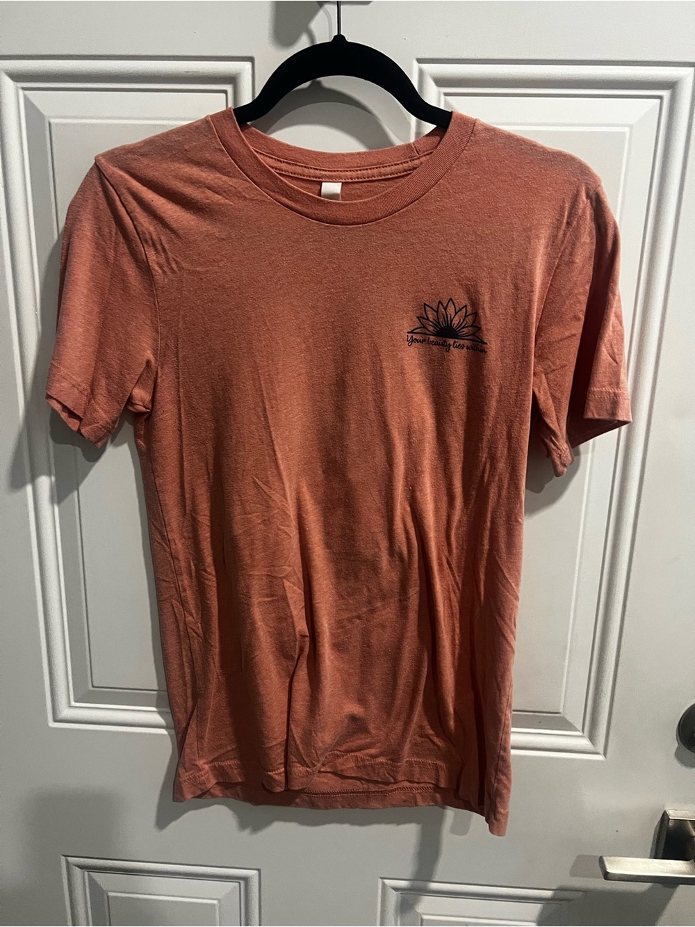 Coral Short-Sleeve Buckee’s Tee with Minimal Lotus Graphic